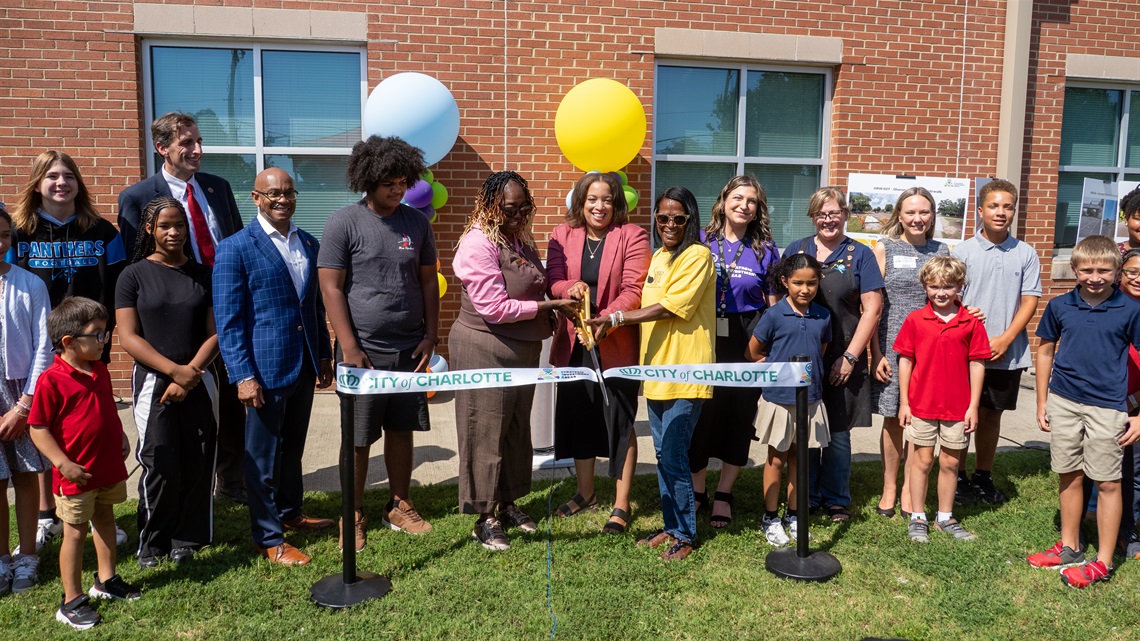 SIA Arrowood Road Ribbon Cutting