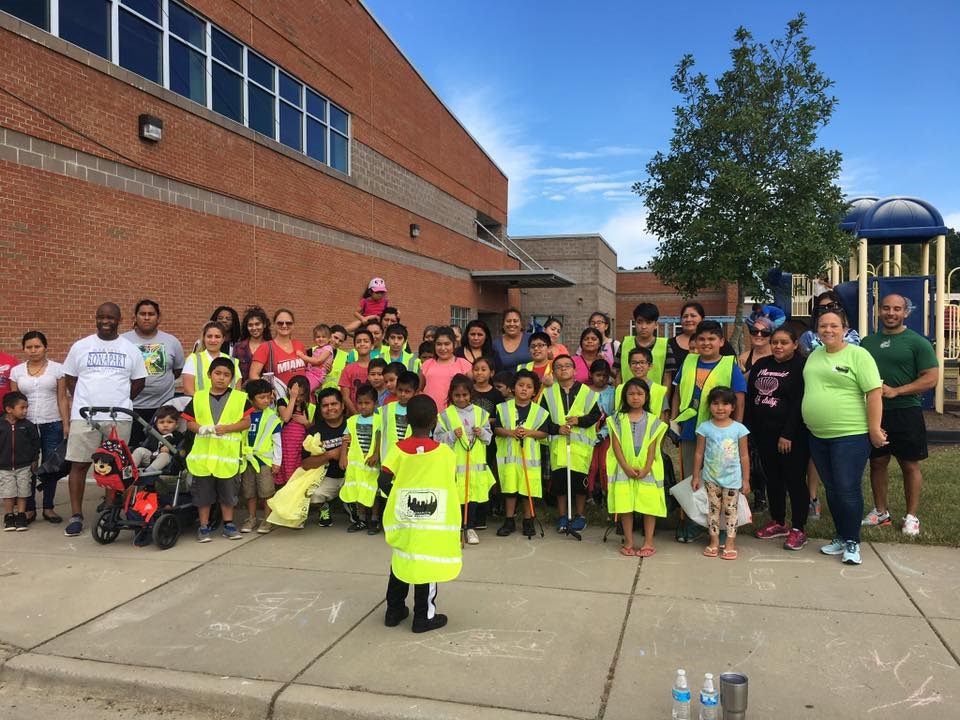 Group of volunteers posing during Winterfield clean up day