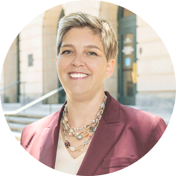 DCM Rebecca Hefner