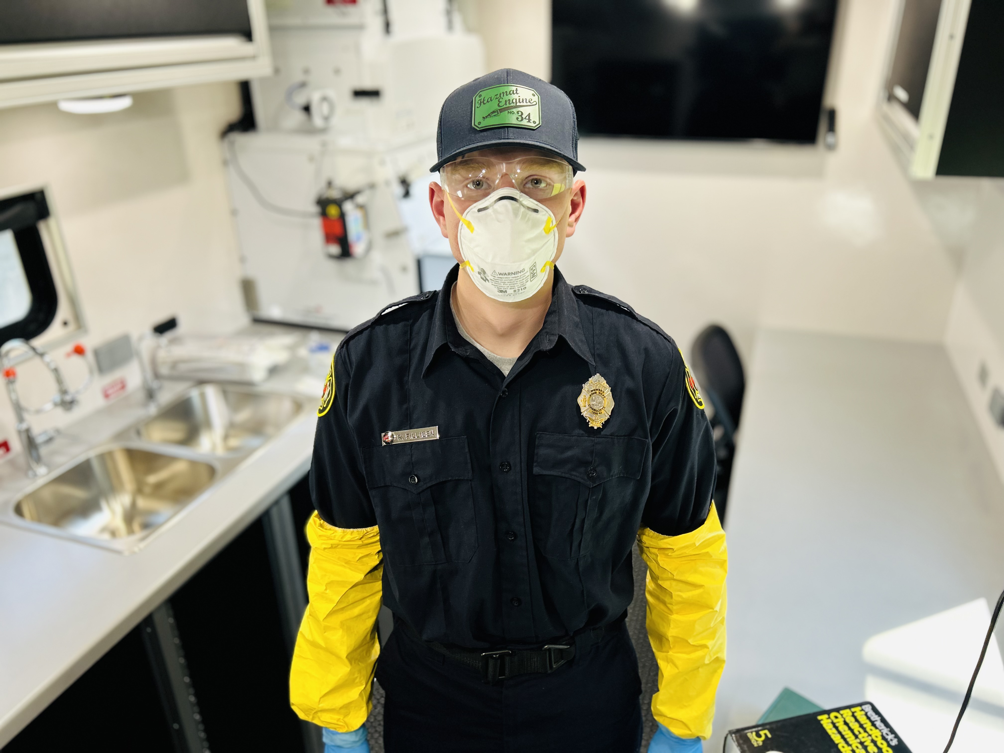 HazMat-HM-FSU-34_Firefighter-Filliben.jpg