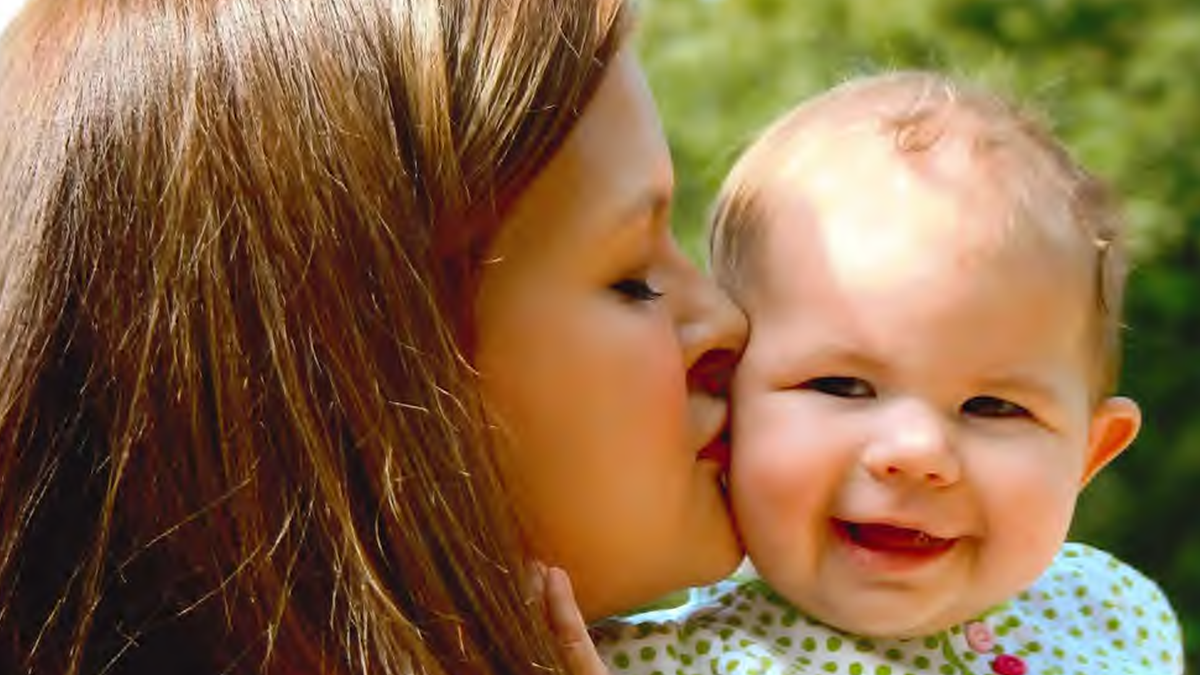 A mother’s love: Kirbi Davenport shares a tender moment with Kilah, a reminder of the deep, unbreakable bond they shared.