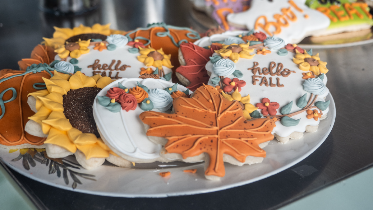 Fall-inspired cookies from Suárez Bakery